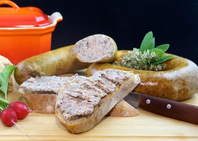 Biała kiełbasa na Święta Bożego Narodzenia